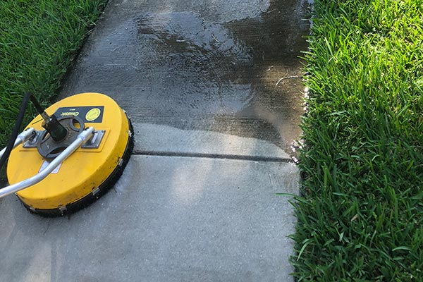 Pressure Cleaning Sidewalk